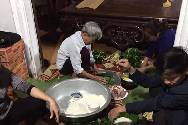 Giải cứu cụ già bị gãy cả tay, cả chân khỏi rốn lũ Quảng Bình-9