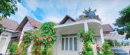 NSND Bạch Tuyết hưởng tuổi già trong biệt phủ riêng, cho phủ vàng lên tượng-1