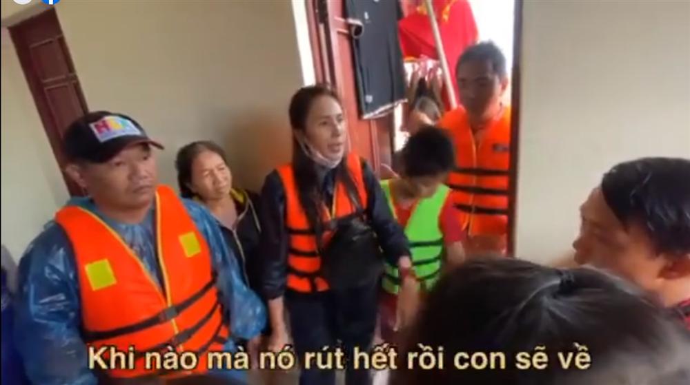 Thủy Tiên tuyên bố sau lũ ngoài xây lại nhà cho người dân còn xây thêm nhà tập thể đề phòng mưa bão-11