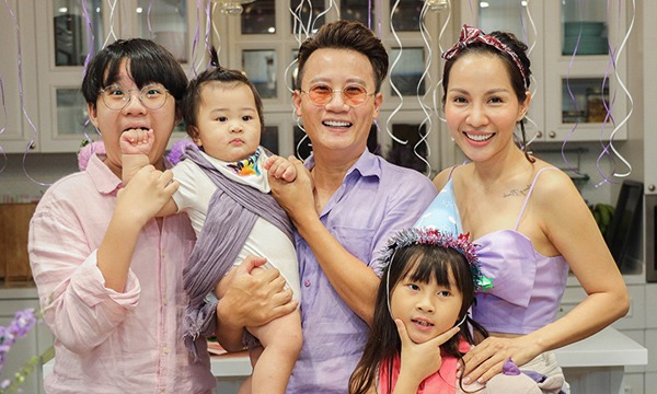 Sinh xong chồng vẫn quá cưng, mỹ nhân Việt khóc mếu vì bầu liên tục, vội vã khóa máy-7