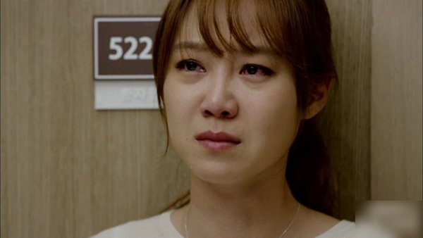 Tới nhà bố vợ chuyển nhà hộ, tôi sốc nhặt được thứ này từ thời con gái của em-2