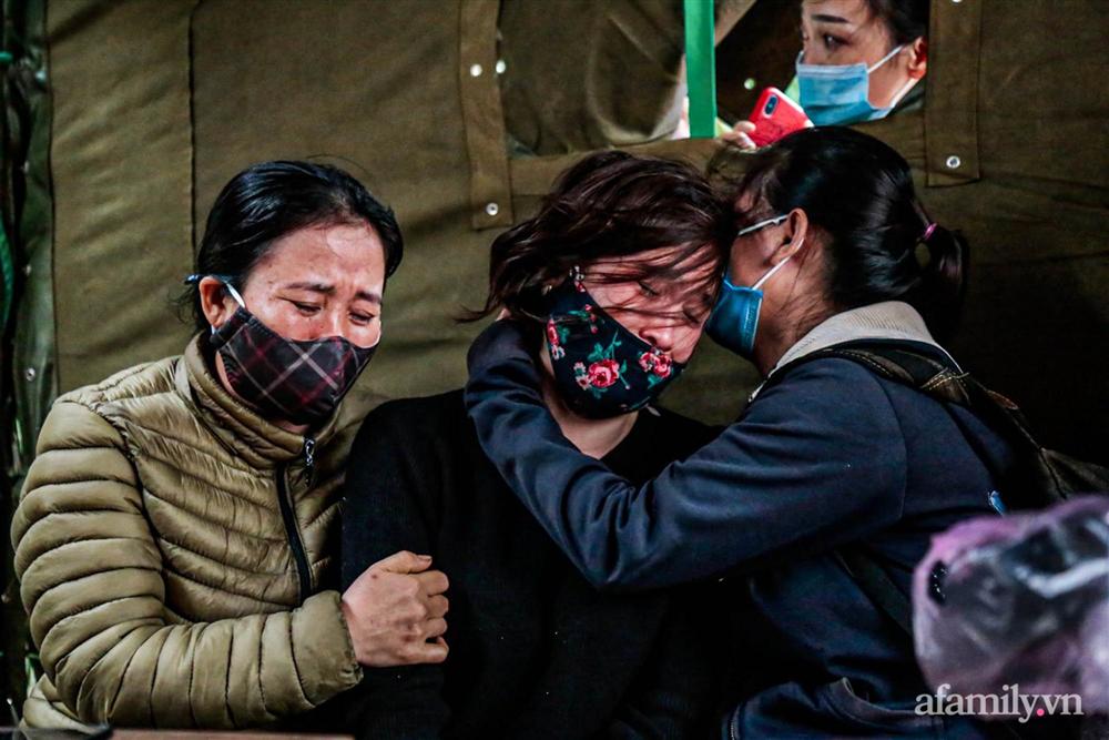 Quảng Trị và những vòng hoa tang, 20/10 đẫm lệ của những phụ nữ trong nước lụt miền Trung-1