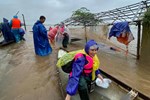 Yêu nhau hơn 3 năm nhưng phải tới khi có bầu Hà Hồ mới làm hành động này với Kim Lý-4