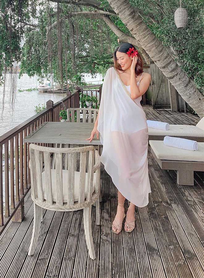 Váy mỏng như sương dìm hàng bao gái còn son Vbiz, đến hội mẹ bầu khoác vào là đẹp mê-15