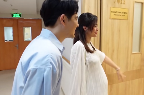 Đi đẻ đẳng cấp nhà tài phiệt như Đông Nhi, nằm phòng Tổng thống, giá nghìn đô một đêm-7