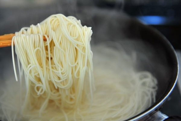 Sai lầm phổ biến các bà nội trợ đều mắc phải khi chế biến thịt bò, khiến thịt dai nhách hoặc bở bùng bục!-3