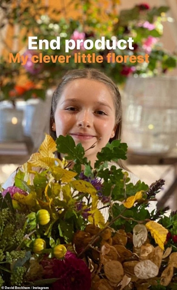 Dù đã bị chỉ trích nhiều lần, Victoria vẫn hào hứng khoe ảnh Beckham hôn môi con gái-5