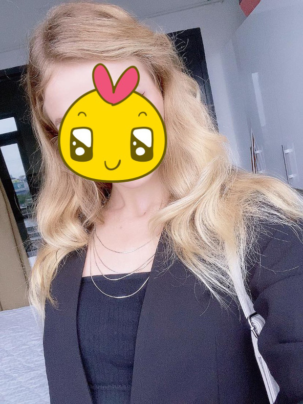 Bị vợ đánh ghen, tố ngoại tình vì clip hôn tay gái lạ - quản lý Hoài Lâm giải thích: Tôi nhớ là có thể đang ngửi một cái gì đấy-2