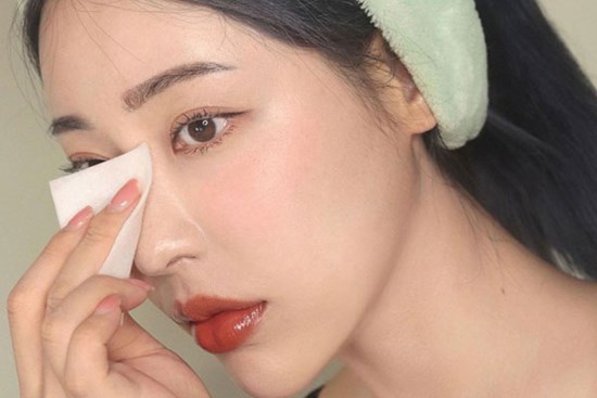 Mụn nổi hoài không hết là do bạn skincare “lệch pha”, biết sớm những sai lầm sau mới mong cứu được làn da