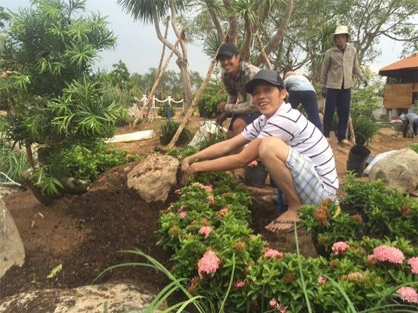 NSƯT Hoài Linh cả năm không đi diễn chỉ ở nhà thờ tổ, giờ nhìn thành quả mới bất ngờ-9