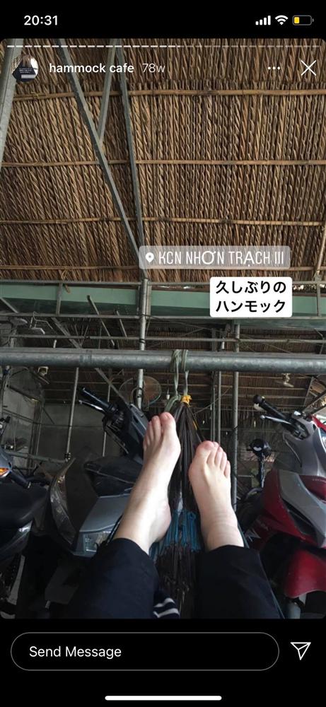 Cô nàng người Nhật Bản khiến dân mạng cười nắc nẻ vì loạt ảnh review võng Việt Nam, bất chấp tất cả để thảnh thơi trên vật dụng huyền thoại này-12