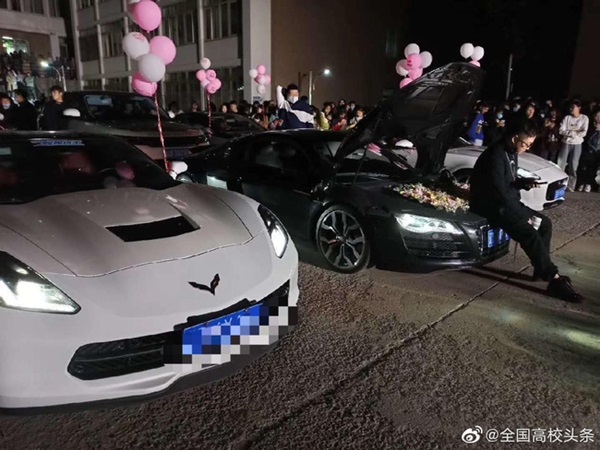 Phú nhị đại mang 6 siêu xe cầu hôn nữ sinh ở sân trường, sự kiện hoành tráng tưởng được tung hô nhưng lại liên lụy nhiều người-2