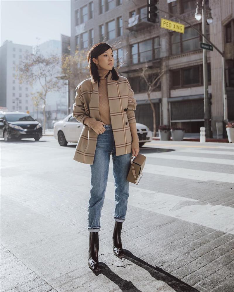 Công thức boots + quần với 3 chiêu nâng tầm 100% thời thượng, phục vụ chị em công sở trong mùa lạnh này-3