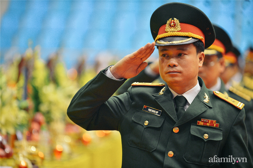 Lời chào tiễn biệt đầy bi tráng của nhà binh: Đồng đội ơi an nghỉ nhé, sứ mệnh người lính chúng tôi sẽ thay anh hoàn thành-9