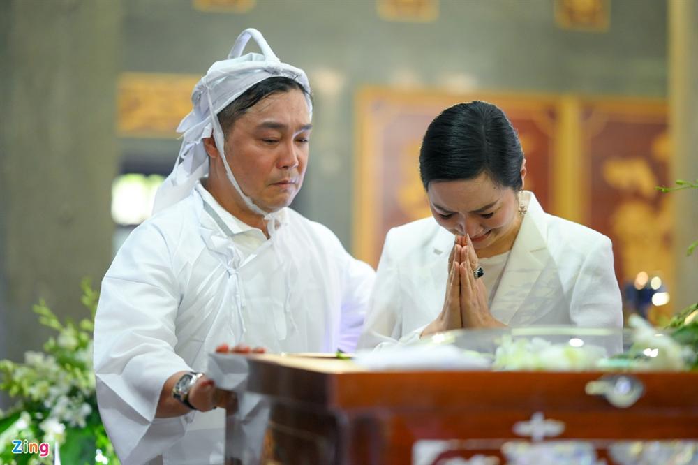 Việt Trinh, Giáng My khóc trong tang lễ NSND Lý Huỳnh-7