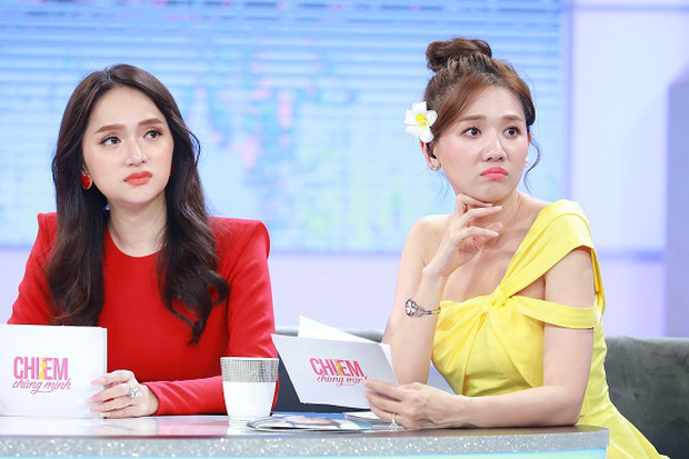 Netizen tranh cãi tố Hương Giang liên tục mặc lố trên sóng truyền hình, chiếm luôn spotlight của Hari Won và tiền bối-3