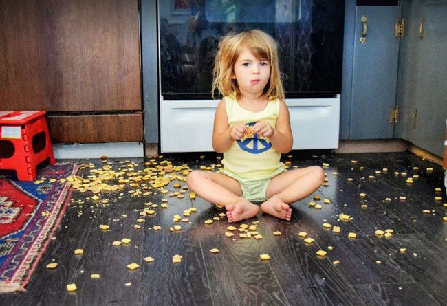 Chùm ảnh: Nhà có con nhỏ, vài phút im lặng của trẻ là nhà cửa tan hoang ngay lập tức-6