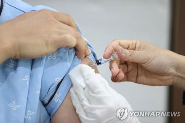Ít nhất 17 người đã tử vong sau khi tiêm vắc-xin phòng cúm ở Hàn Quốc-1