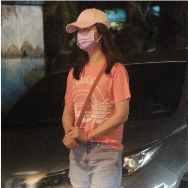 Lâm Tâm Như và Hoắc Kiến Hoa cãi nhau nảy lửa trên đường, vợ ngồi thụp xuống khóc chồng bỏ đi một mình-1