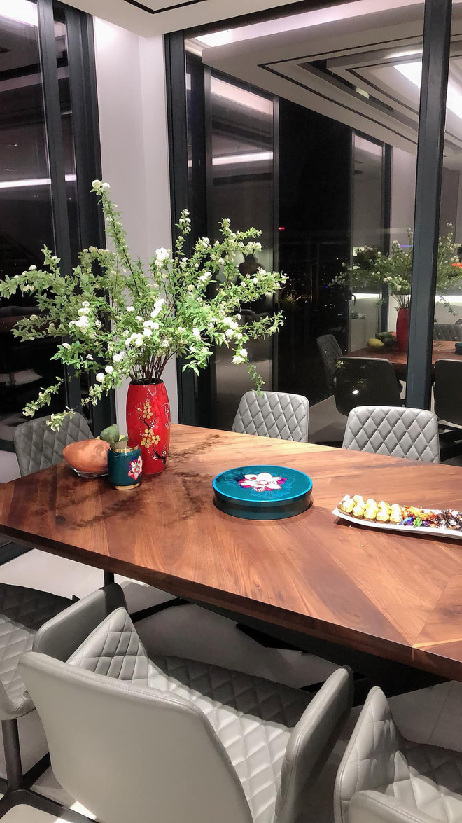 Cuộc sống Mai Hồ sau 2 năm định cư nước ngoài: Được ông xã kém tuổi cưng chiều, mối quan hệ với bố mẹ chồng gây chú ý-7