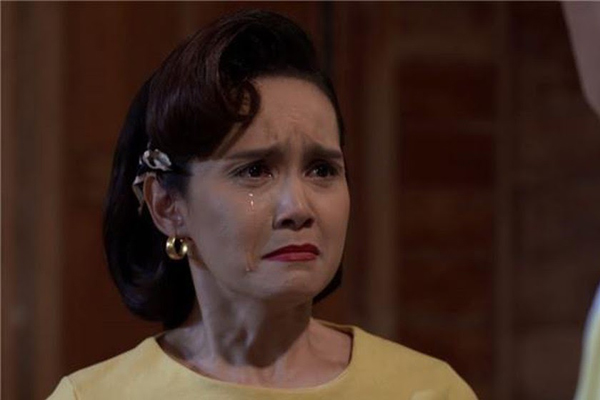 Xôn xao clip cô gái ngày đầu về làm dâu ngồi rửa đống mâm bát đầy ụ, cô dì bên chồng đứng chống nạnh: Chưa sạch, rửa lại-8