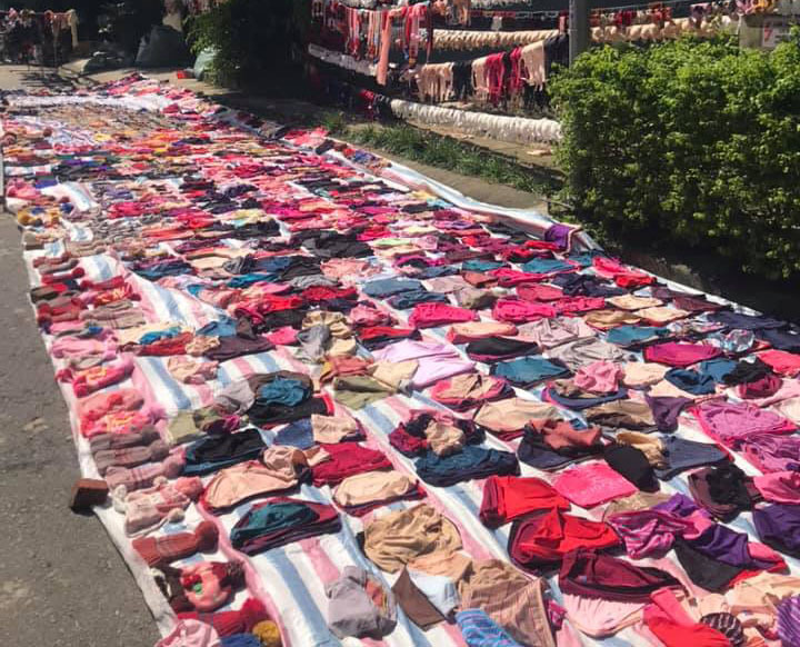 Nước rút lộ cảnh tan hoang, tiểu thương khóc ròng gia sản tiêu tan theo lũ-5