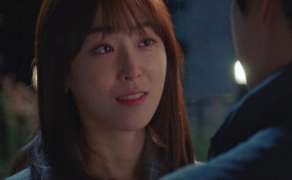 Dẫn về nhà ra mắt, bạn gái bất ngờ bị chị tôi tát một cái trời giáng, biết lý do đáng sợ phía sau cả nhà như chết lặng-1