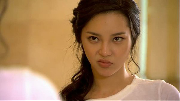 Tiểu tam vênh mặt đòi mượn chồng vào ngày sinh nhật, tôi đồng ý nhưng lại tráo hộp quà chồng tặng khiến cô ta uất ức rút lui-1