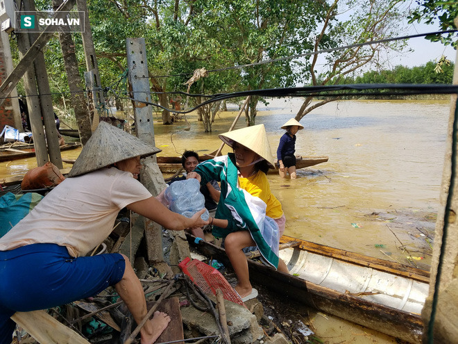 Tường trình từ vùng rốn lũ Lệ Thủy: Nhà sập, tay trắng, không còn nước mắt để khóc-20