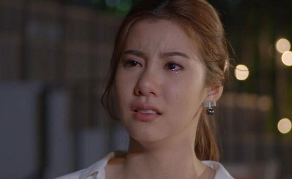 Tôi mang bộ sách giáo khoa về cho cháu dưới quê, không ngờ mẹ chồng cầm ngay đi đốt kèm câu nói khiến cả nhà đứng hình-2