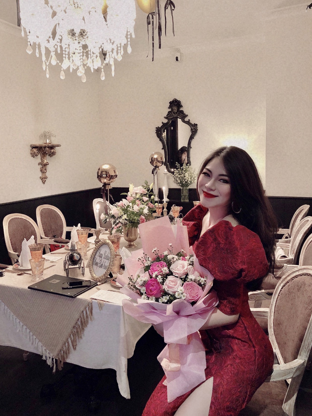 Tiếp viên hàng không kể chuyện yêu anh cơ phó nhờ Facebook, hé lộ mức lương xứng đáng với công việc trong mơ-11