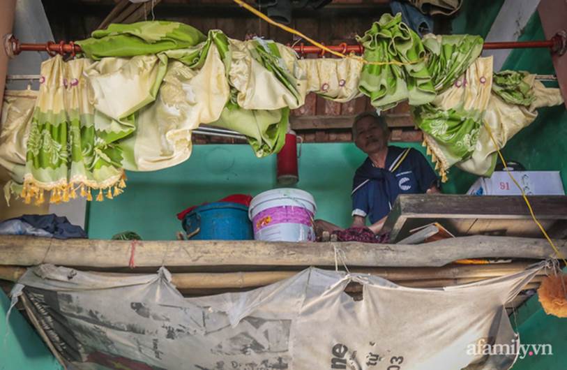 Quảng Bình: Ông lão rơi nước mắt ngồi ôm hũ gạo không dám ăn, liều mình bám trụ lại nhà trông coi tài sản giữa những ngày đỉnh lũ-6