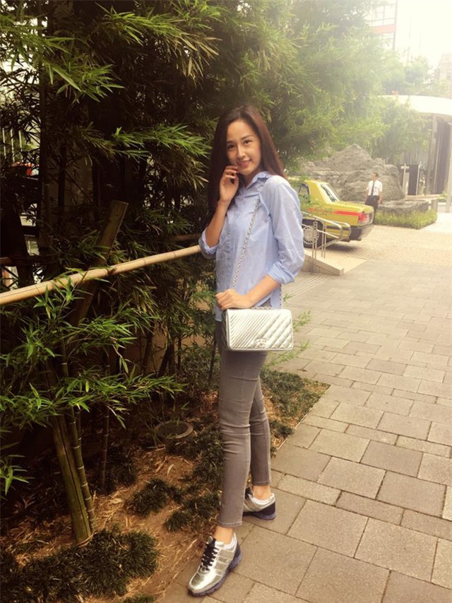 Loạt ảnh làm lộ nhan sắc thật của Mai Phương Thúy: Khi bị chê mặt mộc xuống cấp trầm trọng, lúc lại lộ vòng 2 ngấn mỡ-5
