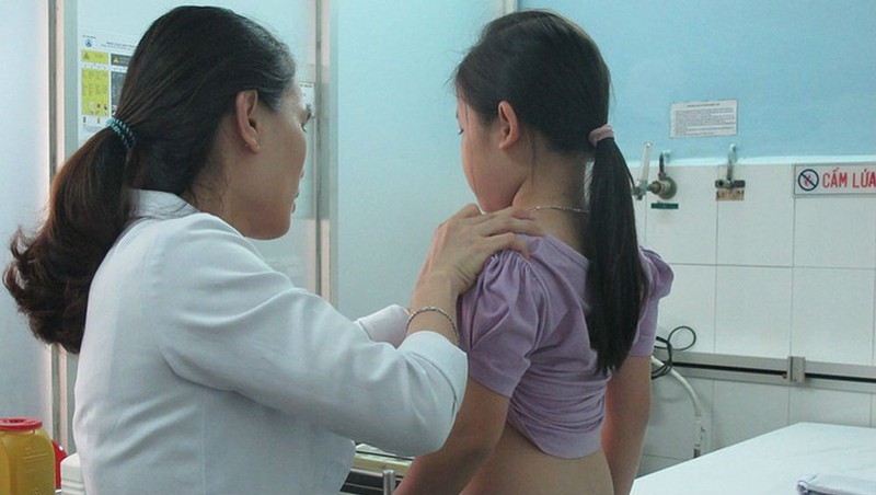 Trẻ bỗng lớn nhanh” so với tuổi, ba mẹ đừng vội vui mừng vì dậy thì sớm cũng là một căn bệnh-5