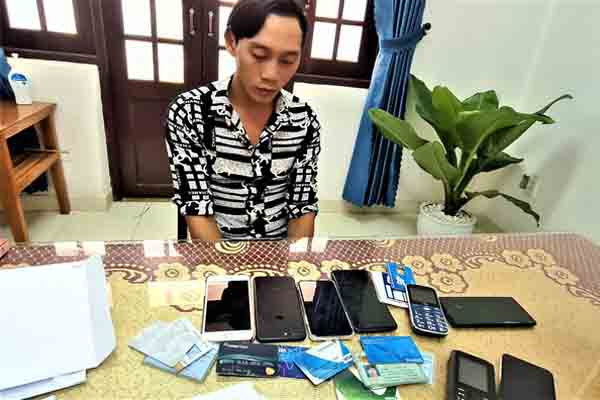 CLIP: Lời khai bất ngờ của kẻ chiếm đoạt tiền hỗ trợ vợ nạn nhân Rào Trăng 3-4