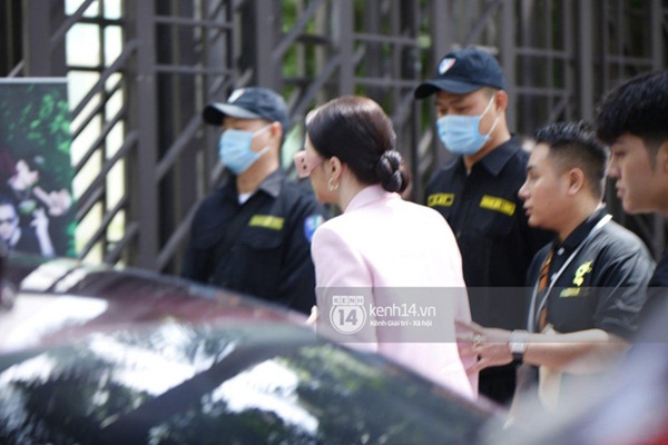 Hương Giang lái siêu xe Matt Liu tặng đến workshop Hoa hậu Chuyển giới Việt Nam, giật trọn spotlight với khí chất sang chảnh-2