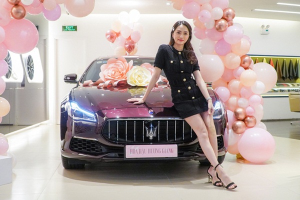Hương Giang lái siêu xe Matt Liu tặng đến workshop Hoa hậu Chuyển giới Việt Nam, giật trọn spotlight với khí chất sang chảnh-4