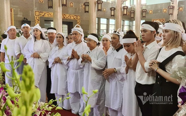 Lý Hùng nghẹn ngào nói lời tiễn biệt cha NSND Lý Huỳnh-2