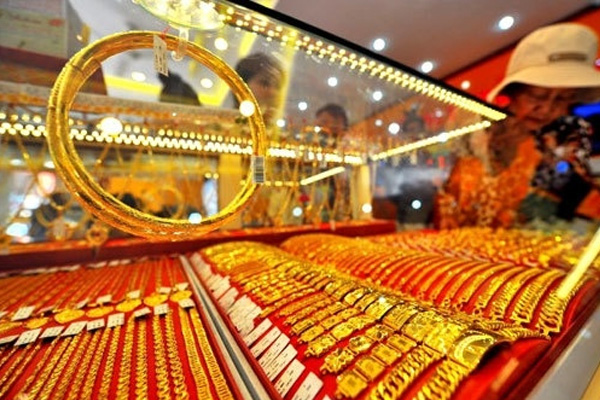 Giá vàng hôm nay 31/10: Tiếp tục giảm, lao xuống đáy sâu-2