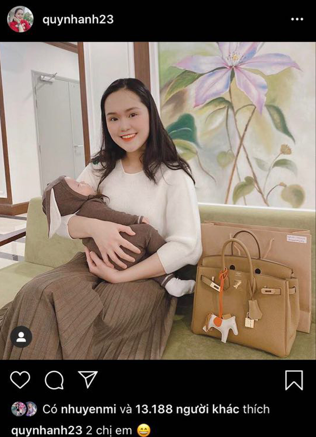 Quỳnh Anh diện đồ tone sur tone với con trai, khoe nhan sắc tươi tắn và tự so sánh như hai chị em-1