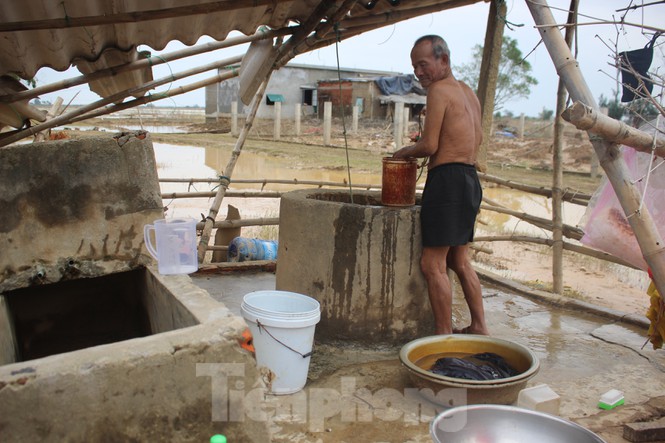 12 ngày không điện, không nước và không cơm của xóm nghèo bị cô lập hoàn toàn trong lũ-3