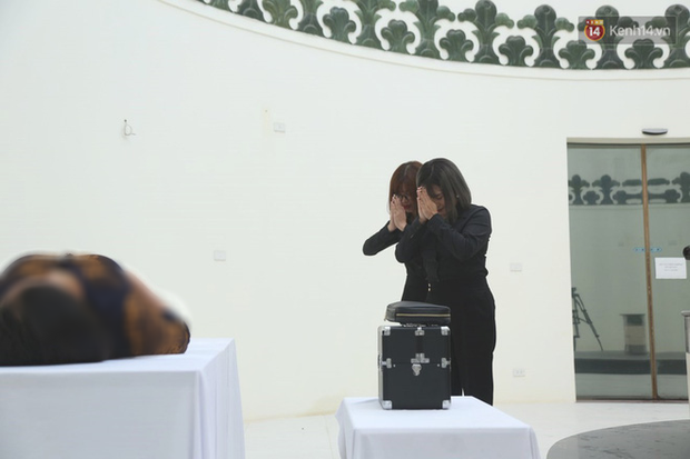 Chuyện về người phụ nữ làm nghề trang điểm tử thi ở Việt Nam: Tôi bị rất nhiều người kì thị, giấu cả gia đình để làm-4