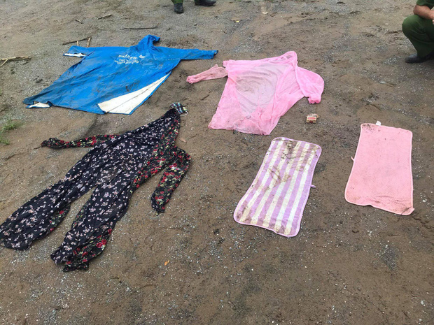 Kẻ dùng dao dí vào cổ cô gái bắt chuyển tiền qua tài khoản ở Sài Gòn bị bắt khi đang ngồi bấm điện thoại trước cửa nhà ở Thanh Hoá-2