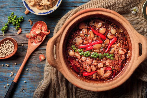 Cơm chiều thơm hấp dẫn với món&nbsp;ức gà chiên sốt tiêu đen-1