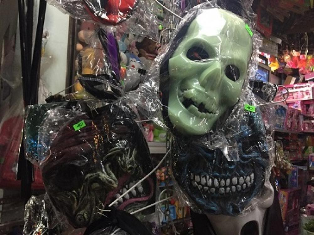 Thị trường đồ hóa trang Halloween 2020 sôi động bất chấp Covid-19-6