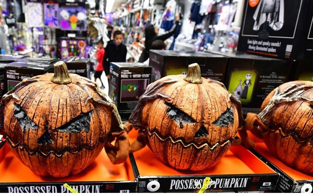 Thị trường đồ hóa trang Halloween 2020 sôi động bất chấp Covid-19-7