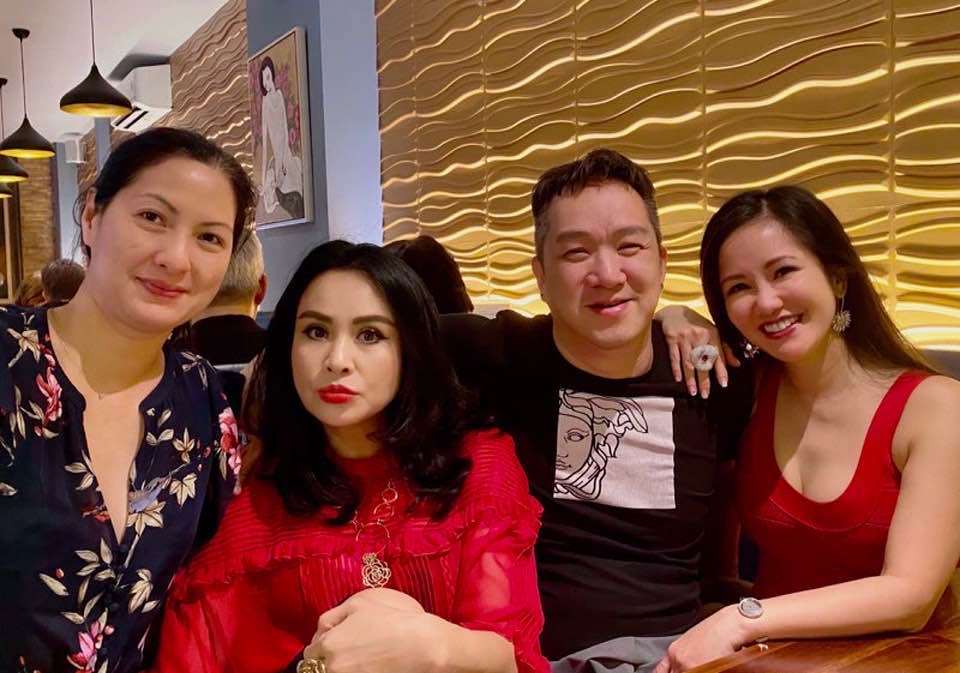 13 năm sau ly hôn: Thu Phương sống chung không cưới với ông bầu, Huy MC yêu chiều vợ mới-9