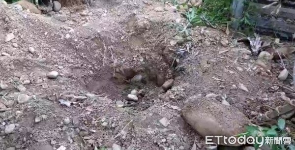 Bé gái 3 tuổi tử vong vì bị bạn trai của mẹ ép dùng thuốc cấm, người mẹ vẫn thản nhiên đề xuất cách phi tang xác-2