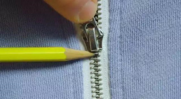 Khóa kéo không kéo lên được, áo bị nhão, quần không vừa... hướng dẫn bạn cách giải quyết nhanh chóng-1