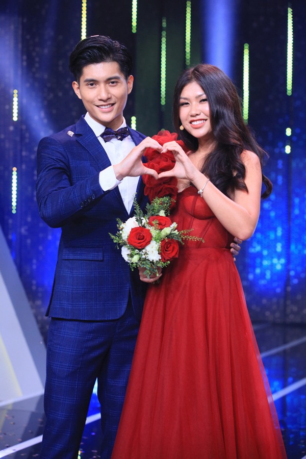 Chân dung tình trẻ tin đồn” của Lệ Quyên: Sở hữu ngoại hình điển trai thân hình 6 múi quyến rũ, từng cặp kè nhiều mỹ nhân nổi tiếng-12